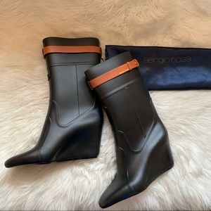 New! SERGIO ROSSI Logo Rubber & Leather Wedge Rain Boots